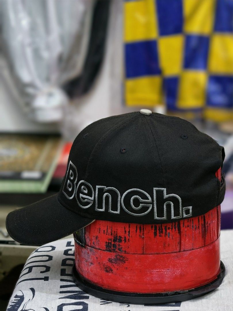 Black Bench Cap (Category: Cap & Hats) located in Karak. Submitted by sempadan_b (Listing ID 1451325921, Image 2). Description: condition 8.5/10 ada Kotor sikit belakang tgk gmabr Postage SM RM7/ SBH SRWK RM12 SHJ. item Bundle item Guni. berminat boleh Terus pm👇 Untuk Pertanyaan atau Urusan Jual Beli..