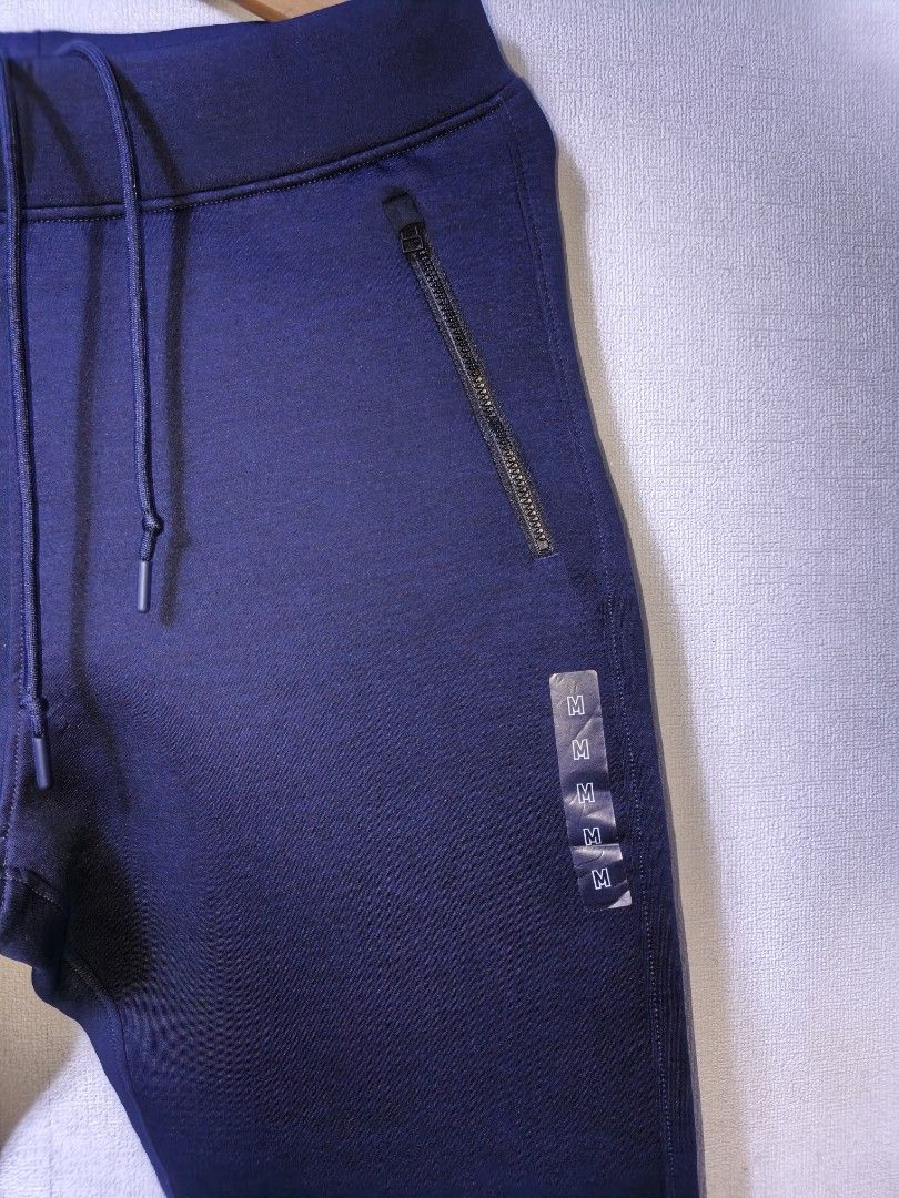 Brand new Uniqlo Techfleece Pants (Category: Joggers) located in Abucay. Submitted by r.kfinds (Listing ID 1451435373, Image 3). Description: Wts/Fs 📣📣 Brand new Uniqlo Techfleece Pants Medium on Tag Dm to purchase📥 Loc. Bulacan.
