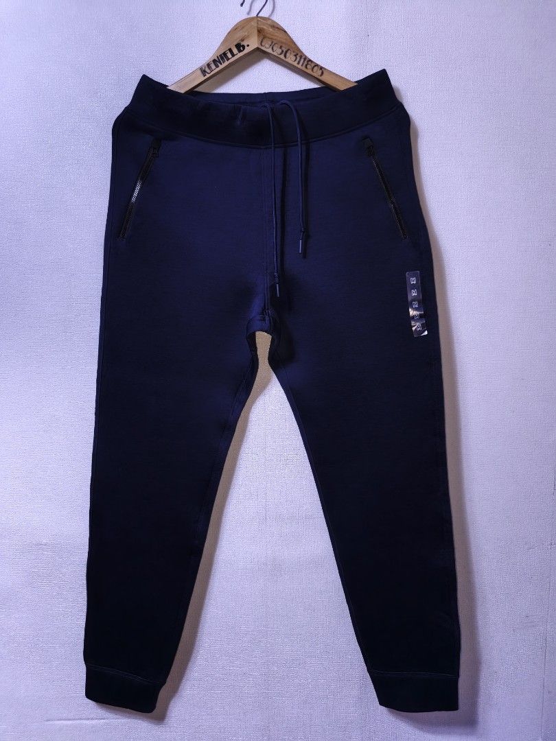 Brand new Uniqlo Techfleece Pants (Category: Joggers) located in Abucay. Submitted by r.kfinds (Listing ID 1451435373, Image 2). Description: Wts/Fs 📣📣 Brand new Uniqlo Techfleece Pants Medium on Tag Dm to purchase📥 Loc. Bulacan.
