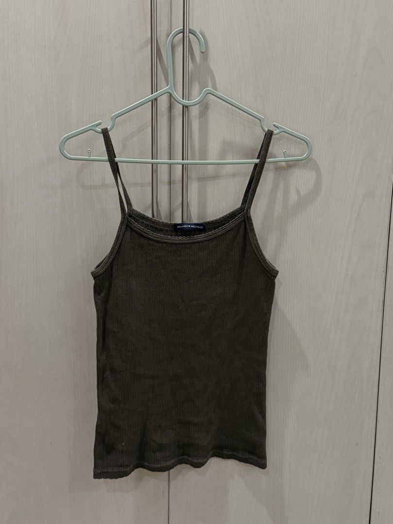 Brandy Melville Ribbed Tank Top (Category: Sleeveless) located in Quezon City. Submitted by gogoop (Listing ID 1451417255, Image 1). Description: Got this from a Pasabuy MOP: Gcash Delivery: Grab/Lalamove.