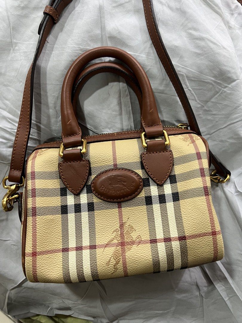 Burberry Mini Check Bowling Bag (Category: Luxury Bags & Wallets) located in Bacolod City. Submitted by novymae23 (Listing ID 1451347457, Image 3). Description: Burberry Mini Check Bowling Bag small excellent condition .