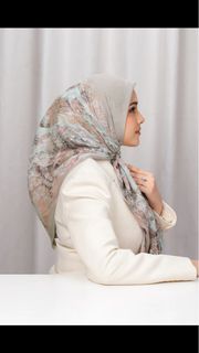 (Kategori: ) berada di . Dikirim oleh abookofkira (ID iklan 1451354150, Gambar 1). Deskripsi: .