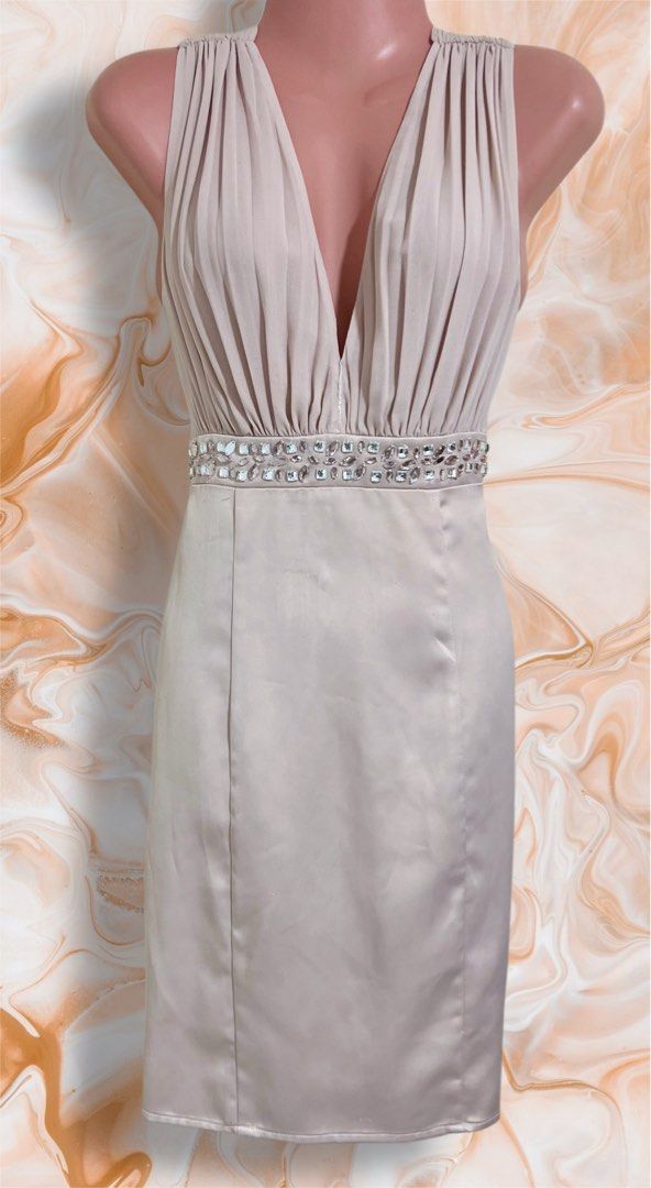 Casual dress (Category: Evening dresses & gowns) located in Caloocan City. Submitted by allaboutthings (Listing ID 1451409830, Image 3). Description: 🏷️Size:Small to Medium 👉🏻Silk yung skirt ⁉️Rfs: Decluttering ‼️Issue: Nasa photos 📍Location: North Caloocan/ Near Camarin Doctors Hospital 🫶ALL ITEMS ARE PERSONAL PRE-LOVED🫶 ‼️NO RETURN‼️ ‼️NO EXCHANGE‼️.
