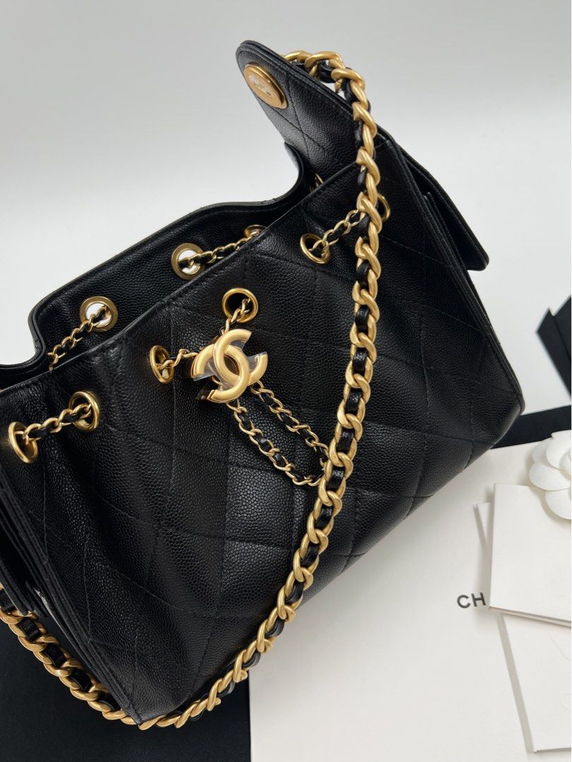 ⚜️Chanel 25 Mini- black bag (Category: Luxury Bags & Wallets) located in Makati City. Submitted by 90sangel (Listing ID 1451498686, Image 3). Description: 🖤 Your new daily obsession & The ultimate wardrobe staple, beautifully within reach! Trust me, you won't regret getting this. •Item: the Chanel Mini 25 ! •Size: Mini, perfect for daily •Condition: Excellent! Includes store box, dustbag, paperbag, booklets/cards & intact microchip. *Japan onhan