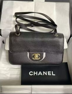 (Category: ) located in . Submitted by chicluxury (Listing ID 1451510516, Image 1). Description: .