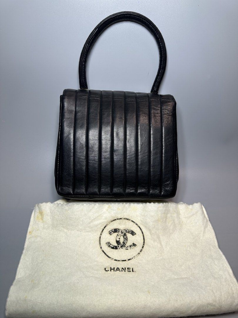 Chanel matelasse top handle bag (Category: Luxury Bags & Wallets) located in Atok. Submitted by fullroom.dgs (Listing ID 1451415518, Image 2). Description: Chanel matellase top handle bag rank a to ab authentic.