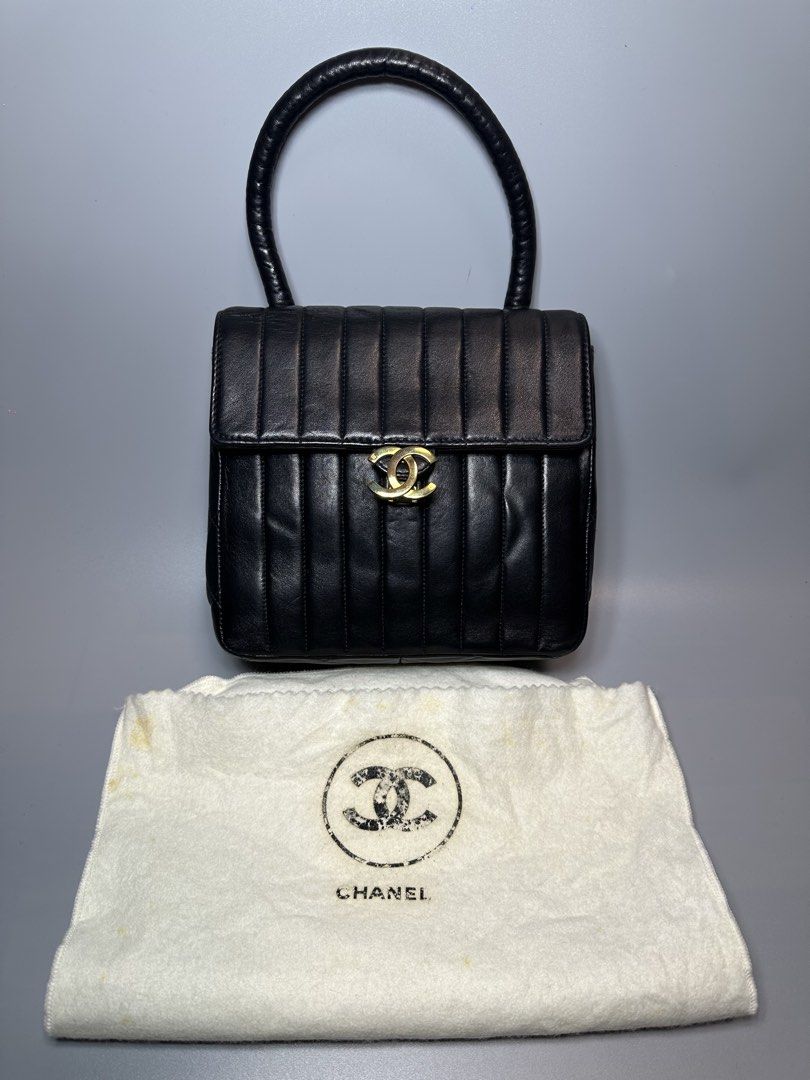 Chanel matelasse top handle bag (Category: Luxury Bags & Wallets) located in Atok. Submitted by fullroom.dgs (Listing ID 1451415518, Image 1). Description: Chanel matellase top handle bag rank a to ab authentic.