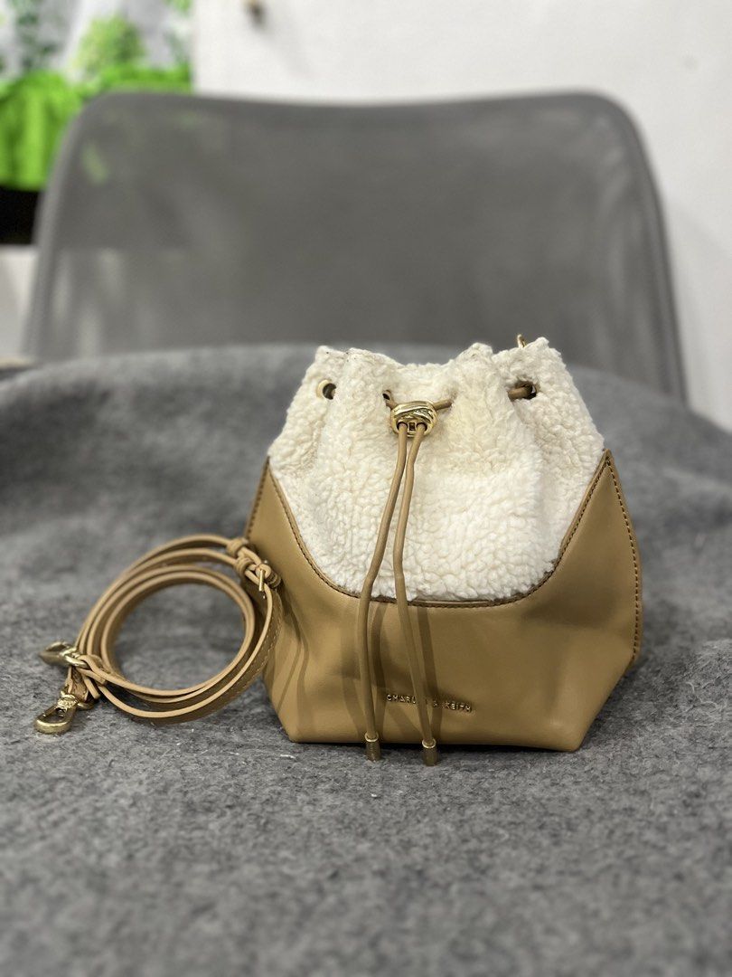 Charles & Keith - Charles & Keith | Cassiopeia Crossbody Bag (Category: Cross-body Bags) located in Taguig. Submitted by shhhhselection (Listing ID 1451365304, Image 2). Description: DECLUTTERRING | CLEARING OUT SPACE “Charles & Keith | Cassiopeia Crossbody Bag” Authentic Good as New | Excellent Condition No Major Issue Bought Brandnew at SM Aura Note - May onting dumi inside the bag since matagal na naka store lang but in overall condition, para