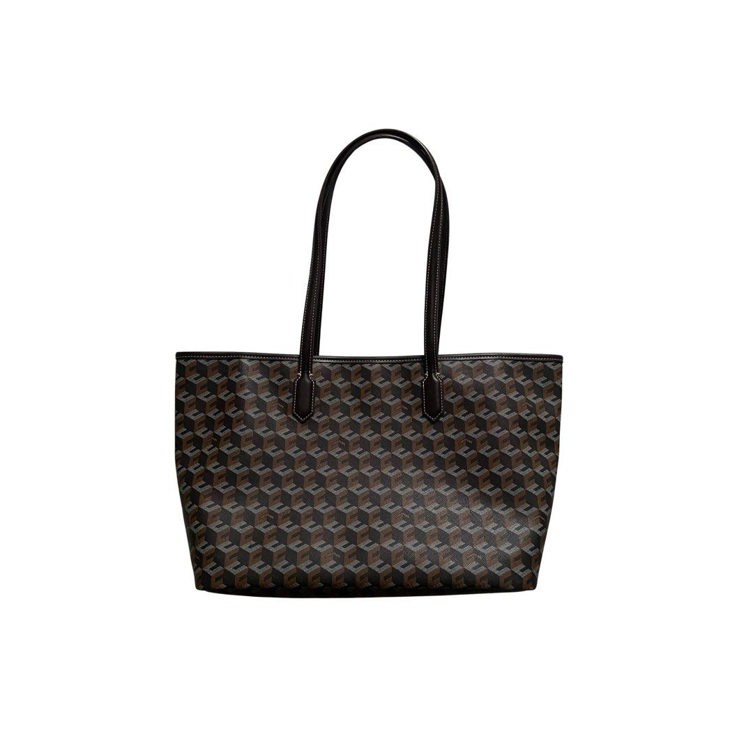 christy ng espresso russo large bag (Category: Shoulder Bags) located in Manila. Submitted by reducse (Listing ID 1451333216, Image 1). Description: christy ng espresso russo large bag issue: signs of use, tiny marks inside no wallet included mine 𖤓 2500.