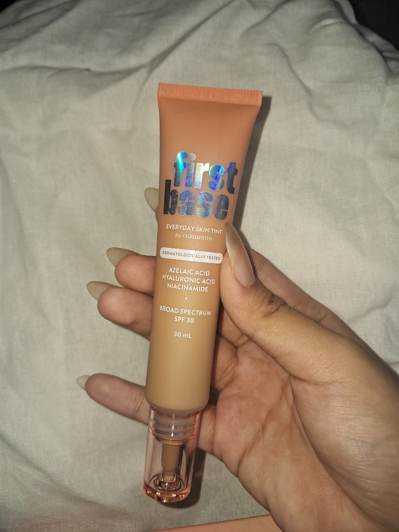 Colourette Skin Tint (Mayon) (Category: Makeup) located in Manila. Submitted by starpong (Listing ID 1451377018, Image 3). Description: Colourette Skin Tint in the Shade MAYON - full size - bought for 500+ - rfs: wrong shade - swatched once - with box and packaging.