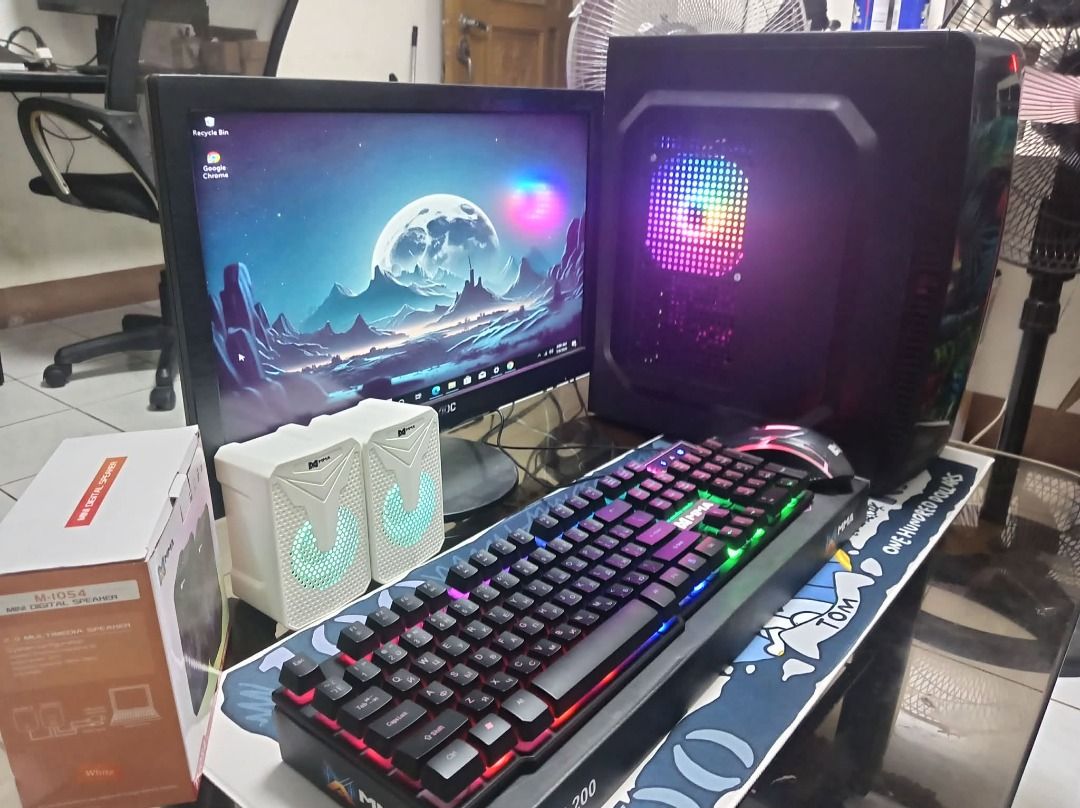 computer set (Category: Desktops) located in Manila. Submitted by hahna_kim.ortiguez04 (Listing ID 1451389527, Image 3). Description: 💻 A4 6300 Budget Meal Computer Set 💻 ✅ AMD A4 6300 3.7GHZ PROCESSOR ✅ GIGABYTE FM2+ DDR3 MOTHERBOARD ✅ 8GB DDR3 RAM MEMORY ✅ 500GB HDD STORAGE ✅ GENERIC PSU / INTEX CASE WITH LED FAN 🖥️ AOC 20' M2060SWD LED MONITOR ✔ COMPLETE WITH CABLES! 🎁 FREE INCLUSIONS: ✅ BRAND NEW EXTENDED MOUSEPAD ✅ BRAND NEW MMA M-1054 L