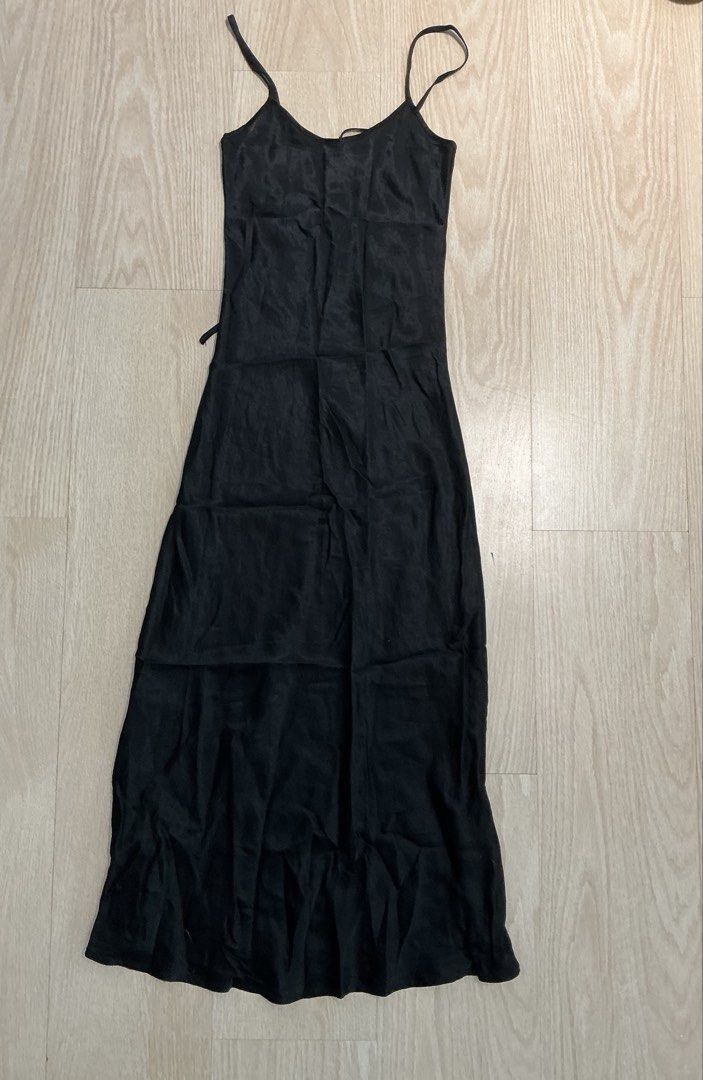 Cotton On Black Slip Dress (Category: Dresses) located in Manila. Submitted by shopelainevillapando (Listing ID 1451363909, Image 1). Description: .