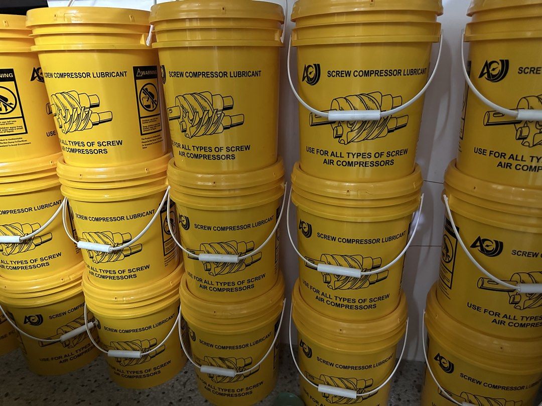 Crewtype compressor oil (Category: Construction Tools & Equipment) located in Bulacan. Submitted by thrifttripbulacan (Listing ID 1451344282, Image 1). Description: Dm me for more info‼️‼️‼️ I can offer a discount for bulk orders. ✅✅✅.