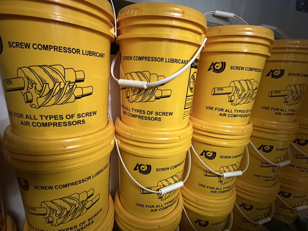 Crewtype compressor oil (Category: Construction Tools & Equipment) located in Bulacan. Submitted by thrifttripbulacan (Listing ID 1451344282, Image 2). Description: Dm me for more info‼️‼️‼️ I can offer a discount for bulk orders. ✅✅✅.