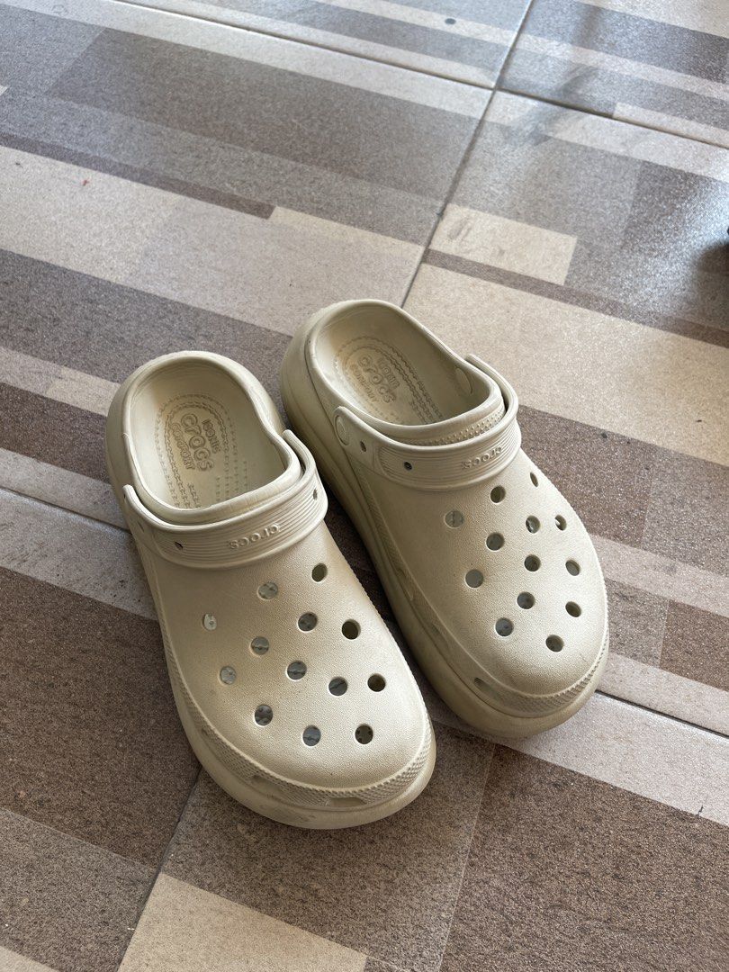 Crocs Classic Crush Clog - Bone (Kategori: Sepatu Wanita) berada di Jambi. Dikirim oleh kymooji (ID iklan 1451370600, Gambar 1). Deskripsi: Crocs Classic Crush Clog Warna : Bone Size : M6/W8 (38/39) insole 24cm Jarang terpakai, masih sangat bagus dan terawat. (New : 1.4xx.000) save up to 50% 😁 hit me up for details :-).