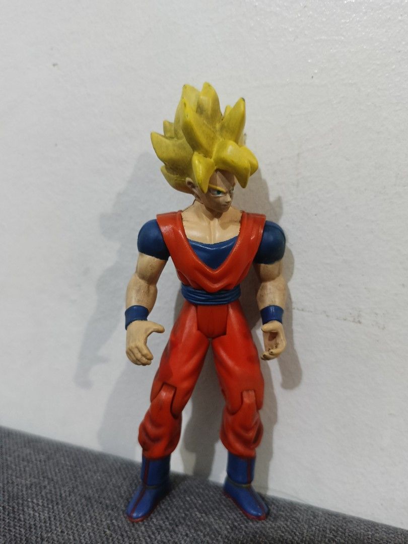 DBZ SSJ1 Goku by Irwin (Category: Figurines & Statues) located in Cavite. Submitted by bodega_ni_kiks11 (Listing ID 1451490816, Image 2). Description: DBZ SSJ 1 Goku by Irwin Licensed by FUN 2001 with paint chips ₱300.