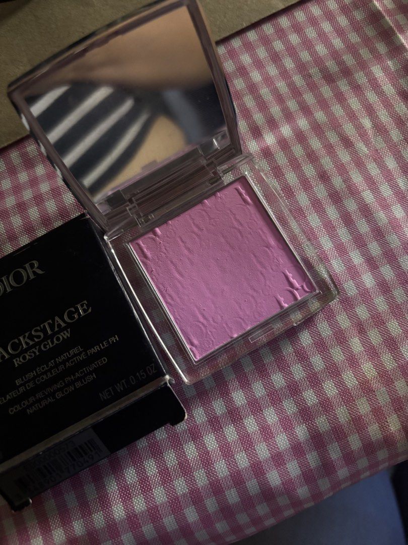 Dior Backstage Rosy Glow Colour Reviving Blush (Category: Makeup) located in Mandaluyong City. Submitted by chicharonflower (Listing ID 1451423415, Image 2). Description: - Authentic Dior Backstage Rosy Glow blush - Colour reviving pH-activated natural glow -01 pink Rfs: di ko bet color huhu. Bought sa rockwell last April 11 With box and paperbag .