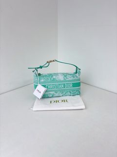 （分類：）位於 。 由 iris.luxury 提交（商品編號 1451454661，圖片 1）。簡介： 。