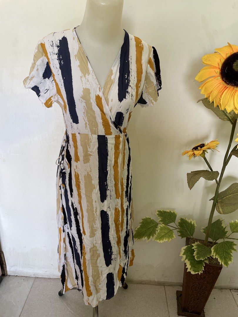 Dress kimono salur busui (Kategori: Gaun & Rok) berada di Madiun. Dikirim oleh sellstore (ID iklan 1451443700, Gambar 3). Deskripsi: Bahan adem Model kimono Fit to L .