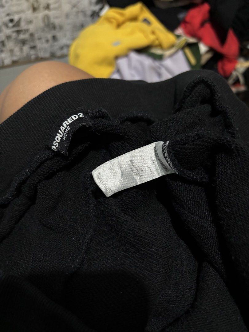 DSQUARED2 ROUTE64 Patch (Category: Shorts) located in Cavite. Submitted by staythrifted.23 (Listing ID 1451333353, Image 2). Description: DSQUARED2 ROUTE64 Patch Dimes : Lenght 18 Waist 32 - 34 Condition : Very good Color rate : 9.7/10 Ready to wear Issue : ❌ 📩📩📩 Loc. Cavite We ship nationwide Payment first.