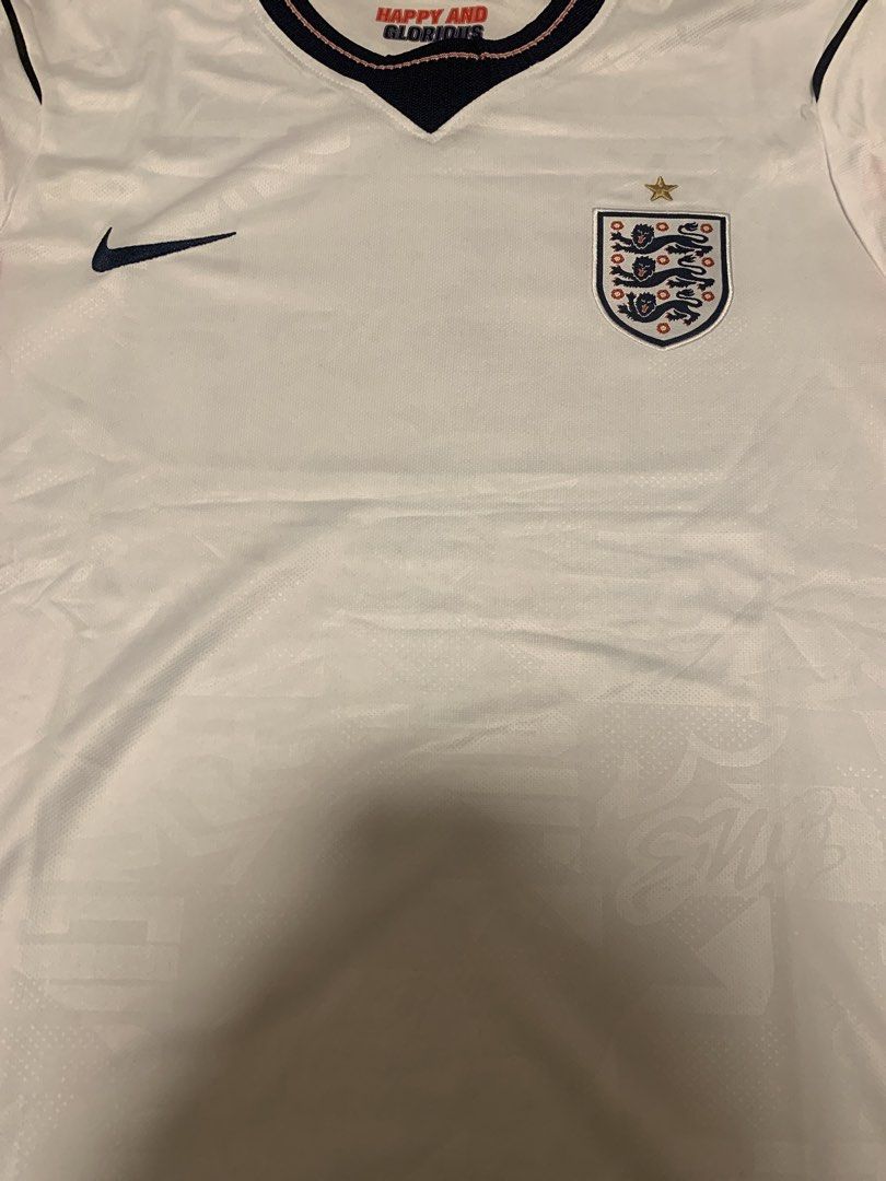 England 26’ World Cup Jersey (Category: Activewear) located in Muntinlupa City. Submitted by pmjersey (Listing ID 1451406637, Image 3). Description: Size: Large.