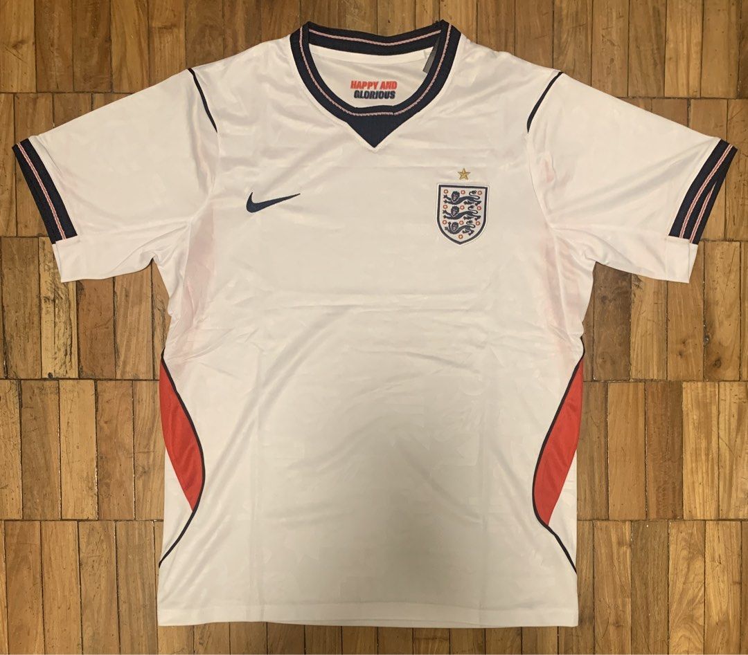 England 26’ World Cup Jersey (Category: Activewear) located in Muntinlupa City. Submitted by pmjersey (Listing ID 1451406637, Image 1). Description: Size: Large.