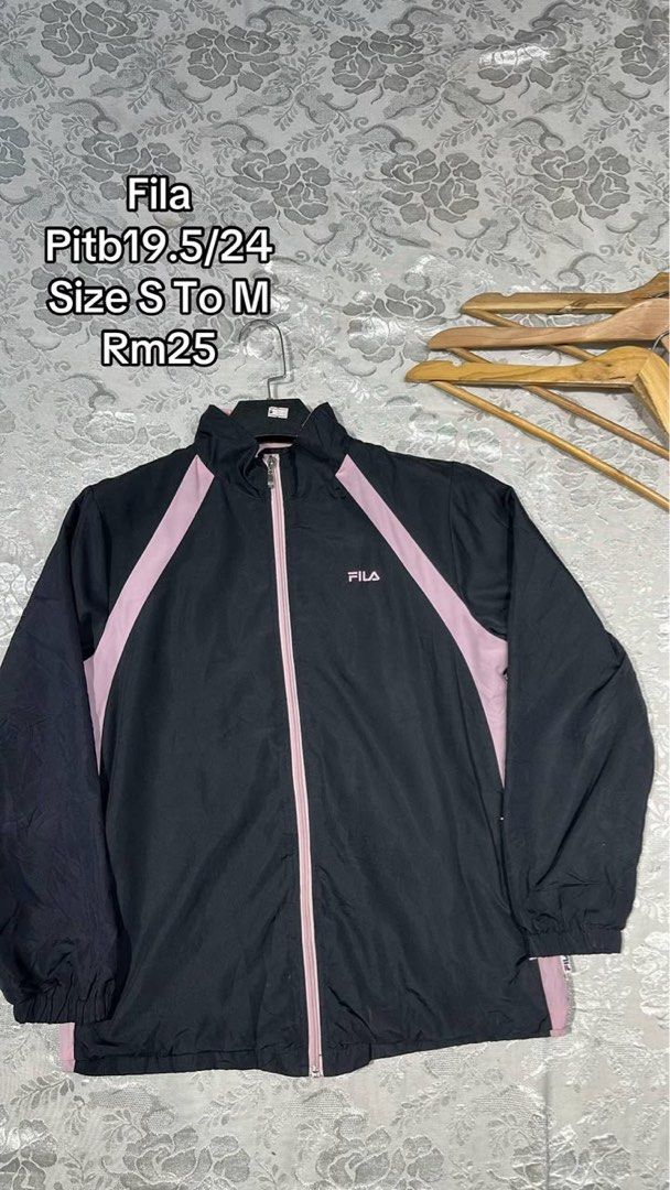 Fila Windbreaker (Category: Coats, Jackets and Outerwear) located in Melaka Tengah. Submitted by riez.store (Listing ID 1451506013, Image 1). Description: Measurement:19.5/24 Condition refer by photos Negotiable✅ Thank you and happy shopping 🫶🏻 #cashfromtrashtee.