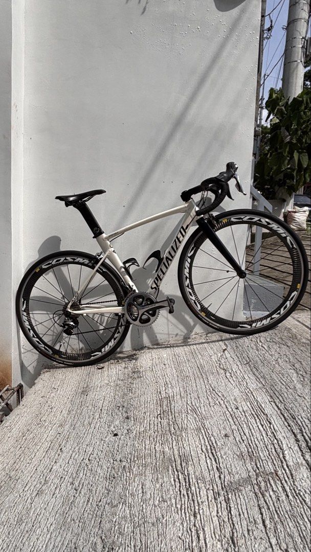 FOR SALE: Specialized Allez Sprint - size 52 (Category: Bicycles) located in Taguig. Submitted by sidcab0831 (Listing ID 1451415421, Image 1). Description: FOR SALE: Specialized Allez Sprint Size 52 (Rim brake, Aluminum frame, Carbon fork) Cockpit Kocevlo carbon handlebar 40mm Stem length 100mm Groupset Dura-Ace 9000 11 speed 50/34, 11-28 (Cassette Shimano 105) Wheelset Mavic Cosmic SL carbon wheelset 50mm (Aluminum brake slides) Tires Vittoria R