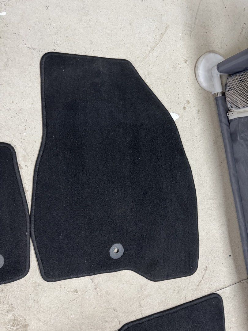 Ford Explorer Original Mat (Category: Upholstery, Seatcovers and Other Interior Parts and Accessories) located in Tagaytay City. Submitted by itsrej (Listing ID 1451360414, Image 3). Description: - Original Ford Explorer floor mats - Black carpet material - Set includes front and rear mats - Designed for a precise fit - Helps protect vehicle interior from dirt and spills.