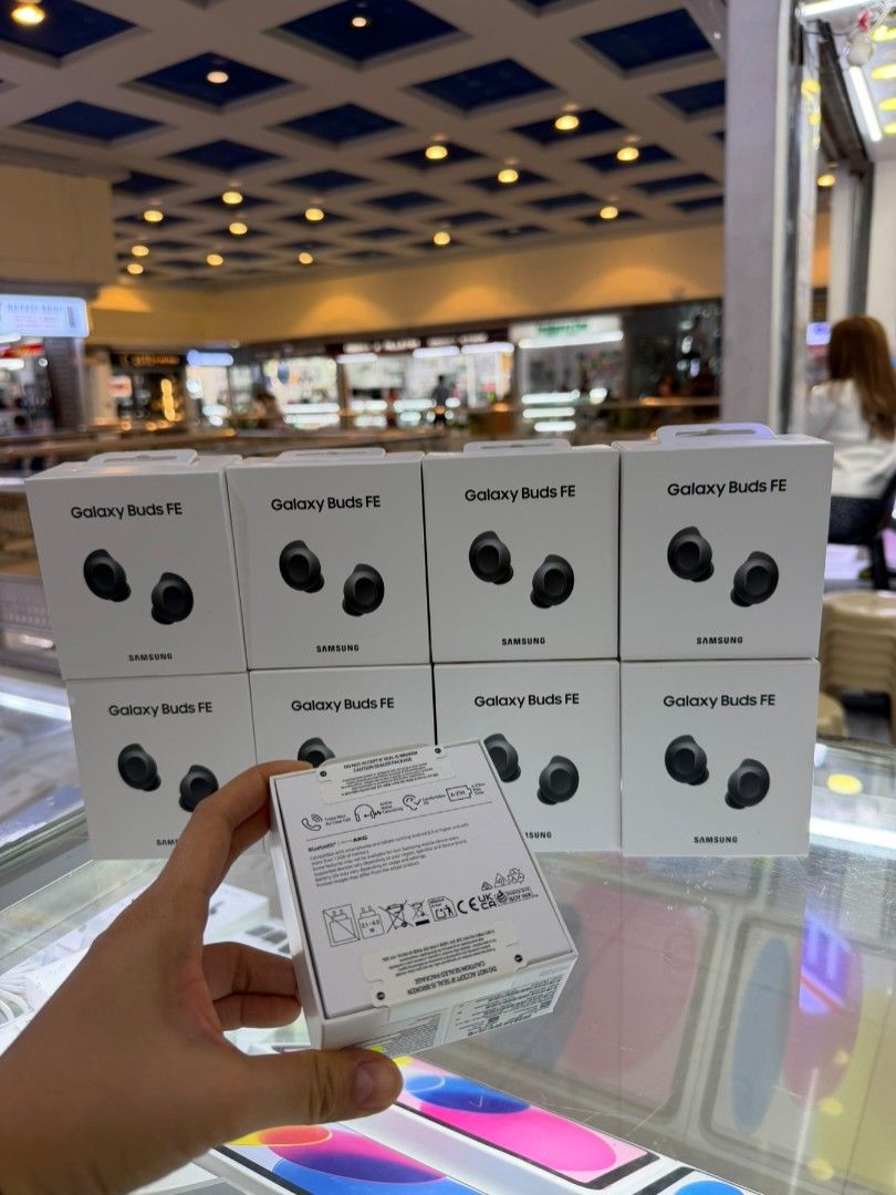 Galaxy Buds fe Brandnew Graphite (Category: Earphones) located in San Juan City. Submitted by rjean02 (Listing ID 1451341727, Image 1). Description: Brandnew sealed original 3xmoney back guarantee.