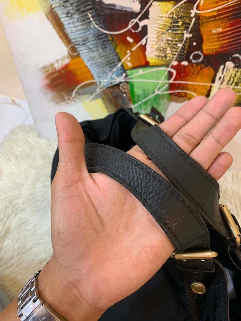 Givenchy SACCA tote (Category: Luxury Bags & Wallets) located in Manila. Submitted by rangya (Listing ID 1451452754, Image 3). Description: GIVENCHY NEW SACCA NYLON SHOULDER HOBO BAG jm.