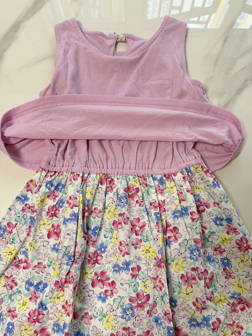 Global Work女童連身裙 130碼 / Kids 女童背心裙 夏季小童裙 / Kids dress Kids Clothes / 平郵自付或滿 $100寄順豐到付可減$10 By SF express delivery, over $100 can discount $10 （分類：嬰兒及小童流行時尚）位於 Hong Kong。 由 kathywkk 提交（商品編號 1451485727，圖片 3）。簡介： Global Work Kids女童背心連身裙 70% new 新舊如圖 (背心位有小許毛粒) Size：130碼 面交地點：荃灣悅來坊/荃灣千色店 二手小童衣物，可平郵自付或滿 $100寄順豐到付可減$10 By SF express delivery, over $100 can discount $10 (Buyer pays shipping)。