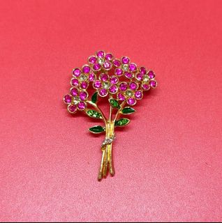 (Category: ) located in . Submitted by shopping_collection (Listing ID 1451374071, Image 1). Description: .