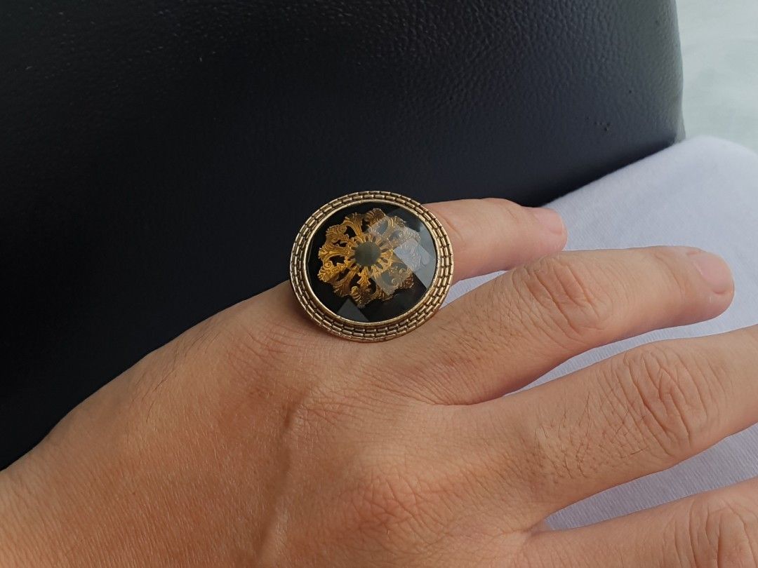 Gold Filigree Faceted Ring (Category: Rings) located in Quezon City. Submitted by WasalakTwo (Listing ID 1451461716, Image 2). Description: Bought in Japan Size 7 Open for delivery nationwide.