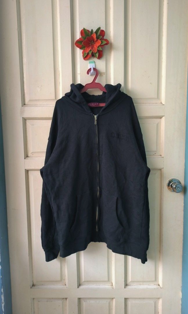 Gucci zip hoodie tripple black (Category: Coats, Jackets and Outerwear) located in Alburquerque. Submitted by royalowl-888 (Listing ID 1451358577, Image 1). Description: Gucci zip up hoodie tripple black size Large 22x28.5 excellent to new 9.9/10 color rate may issue lang scratch sa may pocket location Visayas.