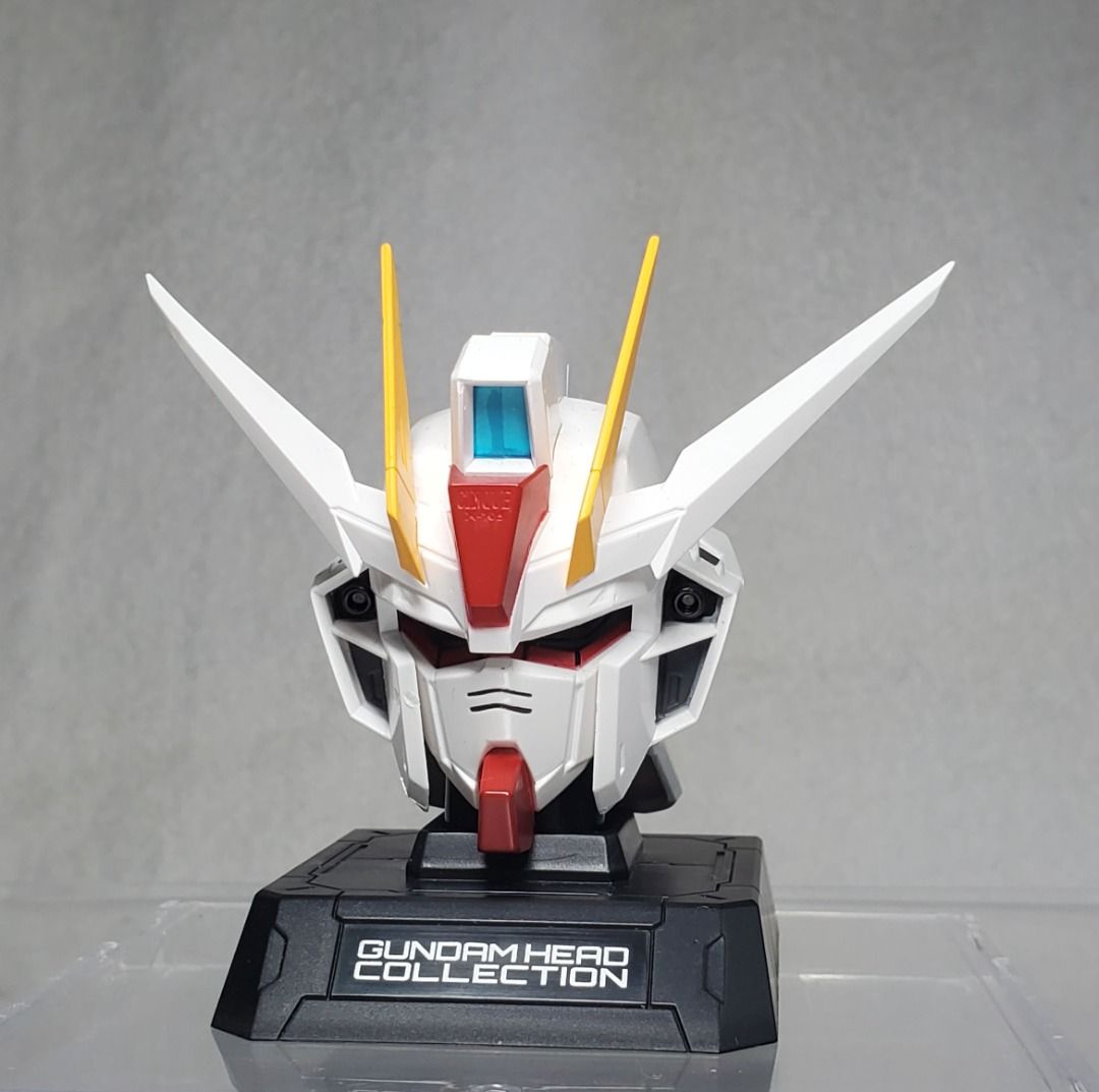 Gundam Head Collection 高達頭像 vol. 4 盒蛋 GAT-X105 突擊高達 Strike Gundam 連不發光底座 Gundam Seed 已開 無盒 （分類：高達及模型組合）位於 Hong Kong。 由 shine_0079 提交（商品編號 1451354888，圖片 1）。簡介： ※ Bandai ガンダム ヘッドコレクション Ｖｏｌ．４ 可能性の獣 - 款。 ※ 售賣 款式 請參看 圖 。 ※ 発売日：2013年11月，塗裝 半完成品 。 ※ 完成品 約 : 90mm 高 。 ※ 可換上 發光底座 (另購)，有 著燈 效果 ・・・ ※ 請參看 圖 四、五、六、七、八、九、十 實物圖。 ※ 已開封，只有圖中件，齊件，賣現況。 ※ 連 不發光底座。 ※ 無盒，無包裝， 不合完美主意者。 ※ 貨品狀況，請參看 圖 一、二、三 實物圖。 ※ 圖 一 就是貨品的所有。 ※ 現金面交，不議價，不設退換。 🌈 貨品仍刊登 即代表仲有貨，不用問仲有冇，有post 