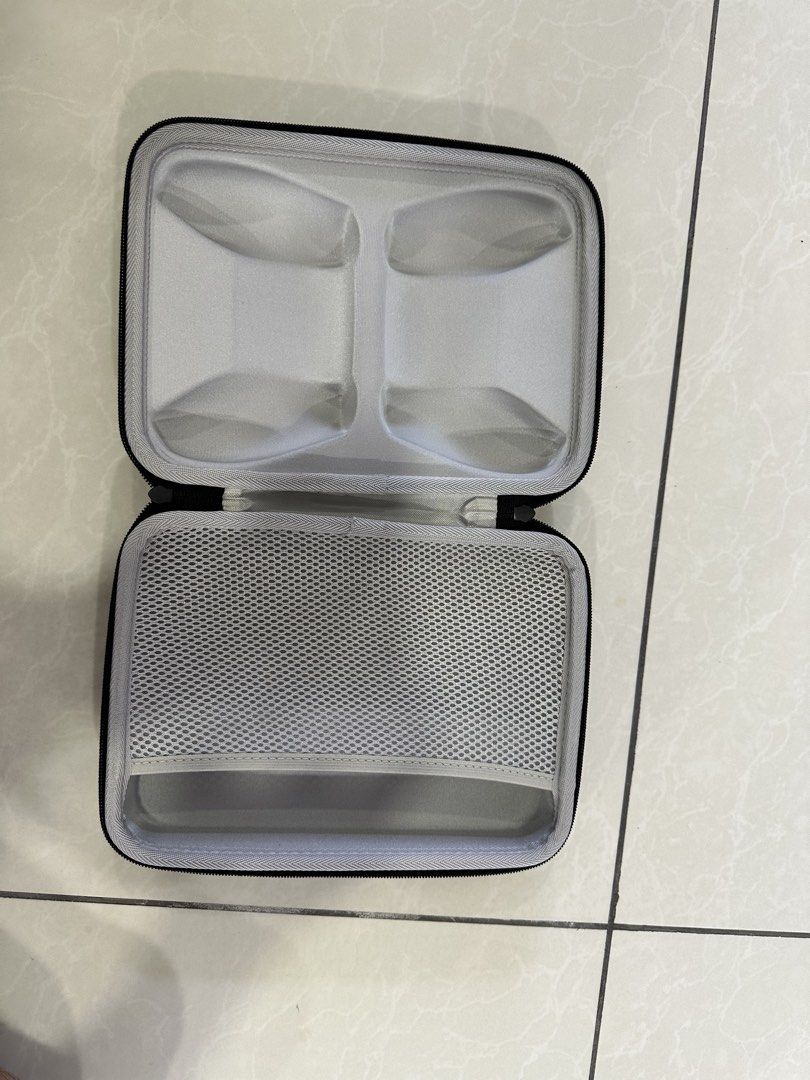 Hard-Shell Controller Carry Case (Category: Storage Boxes & Baskets) located in Kuala Lumpur. Submitted by a2lux (Listing ID 1451391864, Image 1). Description: Hard-Shell Controller Carry Case – RM20 🎮 Protect your gaming controller with this durable hard-shell carrying case. ✅ Excellent condition ✅ Hard outer shell for maximum protection ✅ Soft padded interior to prevent scratches ✅ Mesh pocket for storing cables or accessories ✅ Lightweight an
