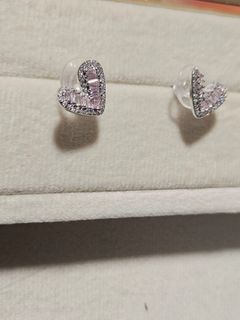 (Category: ) located in . Submitted by brandlover65 (Listing ID 1451455133, Image 1). Description: .