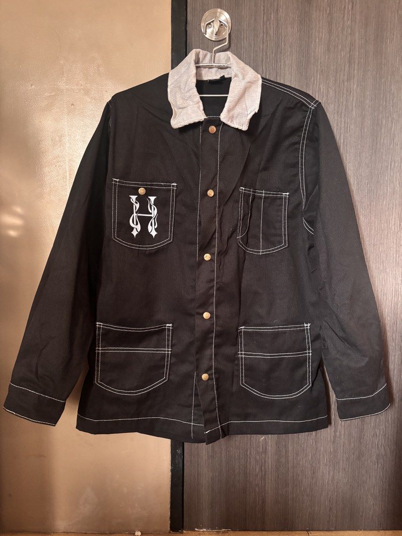Hooligans Jacket (Category: Coats, Jackets and Outerwear) located in Manila. Submitted by __.chinnne (Listing ID 1451497860, Image 1). Description: Hooligans Jacket Size: XL W: 21 L: 29 Issue: The buttons slightly faded Location Makati City.