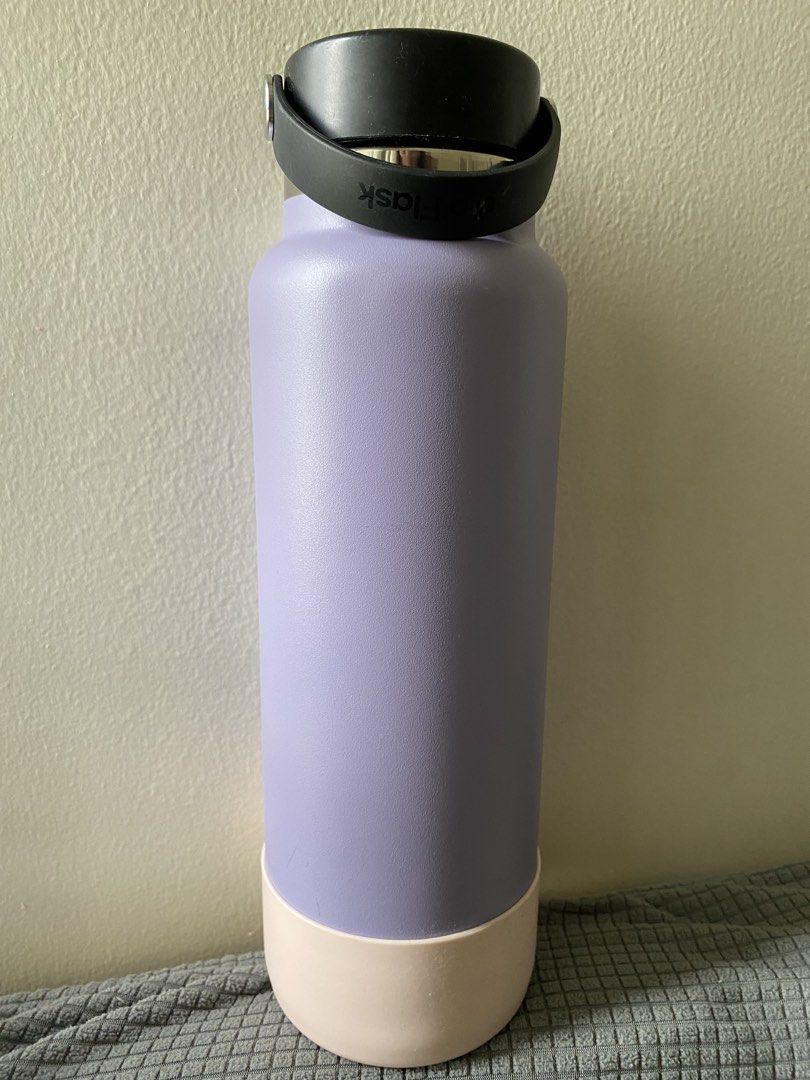 Hydro Flask 40 oz bottle WITH BOOT (Category: Water Bottles & Tumblers) located in Paranaque City. Submitted by francesss_01 (Listing ID 1451371913, Image 2). Description: 📍 Hydro Flask 40 Oz Wide Flex Cap Moonshadow (Authentic) 📍Color: Purple 📍No dents only minimal scratches (unnoticeable) 📍Includes pink boot .