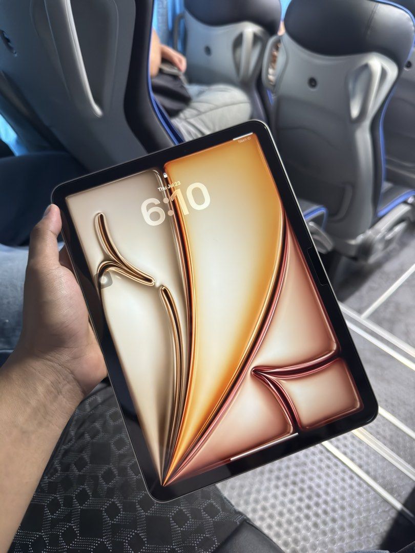 iPad Air M2 11 inch 512GB (Category: iPad) located in Manila. Submitted by silent.chrisfinds (Listing ID 1451473510, Image 2). Description: iPad Air M2 11-inch 512GB (Starlight) Price: ₱38k FIXED Selling my iPad Air M2 11-inch 512GB in excellent condition. Condition: • ✅ 100% Battery Health • ✅ Only 19 Charge Cycles • ✅ No dents, scratches, or issues • ✅ Never repaired • ✅ Touch ID, cameras, speakers, Wi-Fi, and charging port all working perfectl