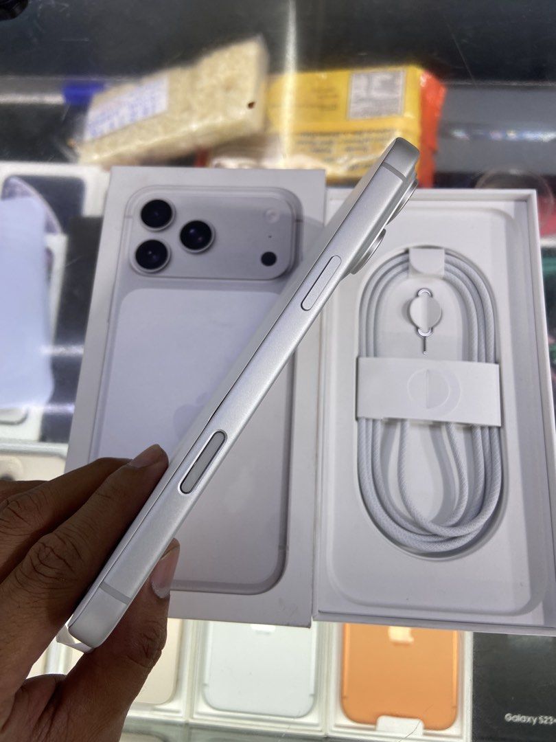 Iphone 17 Pro Max 512gb Smart Locked 1 cycle count (Category: iPhone 17 Series) located in San Juan City. Submitted by rodelmarllemit (Listing ID 1451388651, Image 2). Description: Good as New Iphone 17 Pro Max (Smart Locked) Rom: 512gb under warranty until July 2027 100% battery health 1 cycle count Color: Silver complete makinis no issue Mode of Payment: •Cash •Bank Transfer •GCash & Maya Installment: •Credit Card •Ggives •Cash on Delivery •Shi
