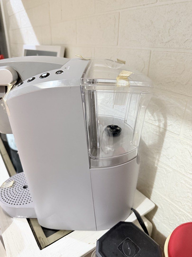 Keurig Grey Single Serve Coffee Maker with Reusable Filter (Category: Coffee Machines & Makers) located in Paranaque City. Submitted by hannahking36 (Listing ID 1451470076, Image 3). Description: 110V from US! No box. Not used. Grey single serve coffee maker. Works well. Comes with FREE reusable filter basket. Easy to use for your morning coffee. Drip tray is removable. Water reservoir is on the side. .