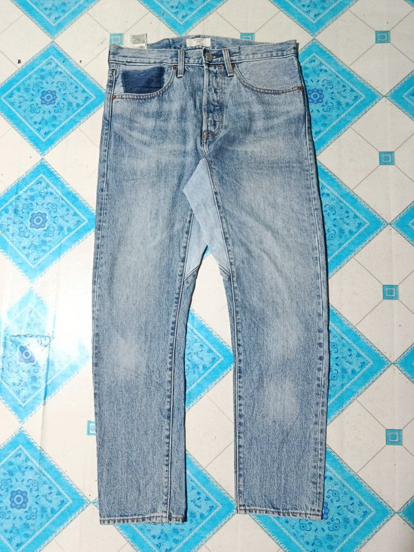 Levi's 501 Jeans Light Wash Denim (Category: Jeans) located in Ozamiz City. Submitted by dg0816 (Listing ID 1451338987, Image 2). Description: - Classic Levi's 501 jeans - Light blue wash with a slightly distressed look - Button fly closure - Straight leg fit - Quality denim construction - Essential wardrobe staple.