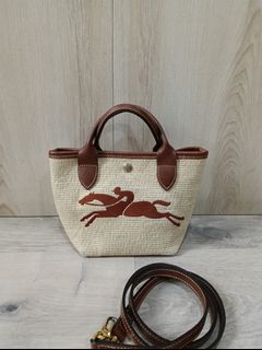 (Kategori: ) berada di . Dikirim oleh hfauthentic.id (ID iklan 1451368583, Gambar 1). Deskripsi: .