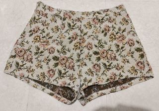 (Category: ) located in . Submitted by Belmori (Listing ID 1451328799, Image 1). Description: .