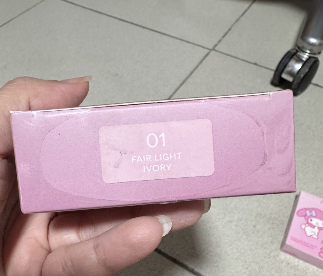 Make up Bundle 1 (Category: Makeup) located in Quezon City. Submitted by kthvdmd (Listing ID 1451364327, Image 3). Description: All Skin Radiance Glow Cushion 01 - Oct 2026 Focallure Powder Foundation YL01 - Jan 2027 Bench Finishing Powder Light - not indicated ⭕️ All are Brandnew ❗️set only .