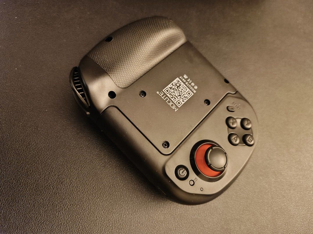 Mocute Bluetooth controller (Category: Controllers) located in Bukit Mertajam. Submitted by whynottt_ (Listing ID 1451459855, Image 1). Description: like new all in good condition special 3D print for joycon grip can connect with phone and pc.