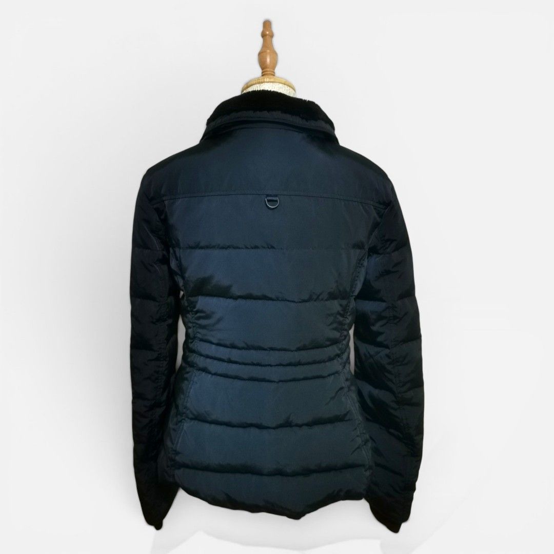 Navy Blue Puffer Jacket with Fur Collar (Category: Coats, Jackets and Outerwear) located in Mandaue City. Submitted by stylefigjam (Listing ID 1450537099, Image 3). Description: - Navy blue puffer jacket - Drawstring waist for a cinched look - Soft fur trim on the collar - Zipper closure down the front - Warm and stylish for cooler weather - Perfect for everyday wear - size S on tag but can fit up to M body frames.