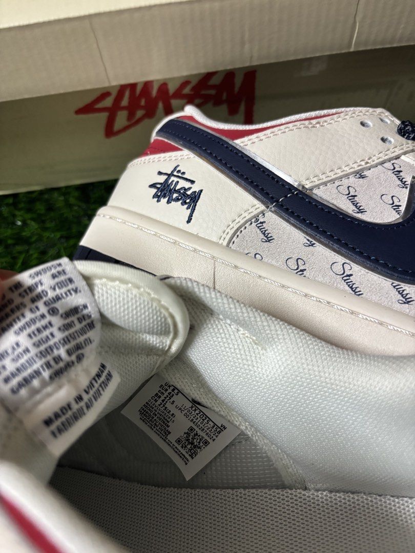 Nike Dunk Stussy Spellout (Category: Sneakers) located in Kota Kinabalu. Submitted by homies_thrift (Listing ID 1451507490, Image 3). Description: .